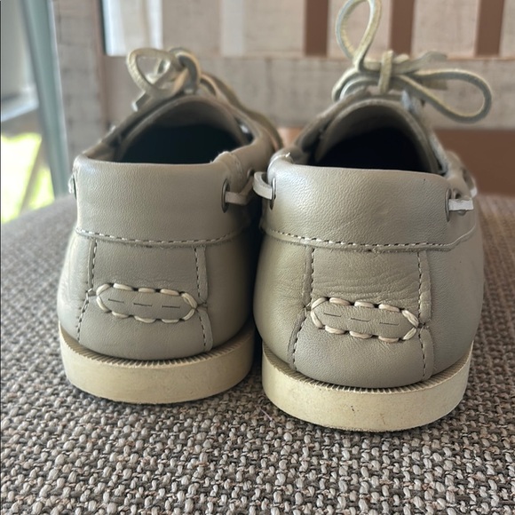 Anchor Bay Cream Boat Shoes with Moccasin Stitching and Rubber Soles - Picture 2 of 9